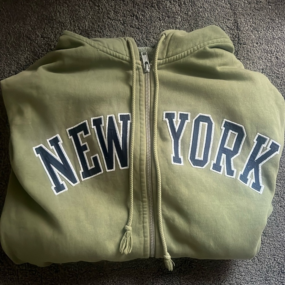 Brandy Melville Green New York Zip-up Hoodie